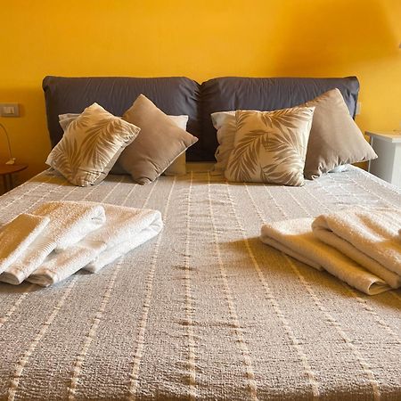 Top-Floor Malpensa Gallarate Mxp-Airport Apartment Ngoại thất bức ảnh