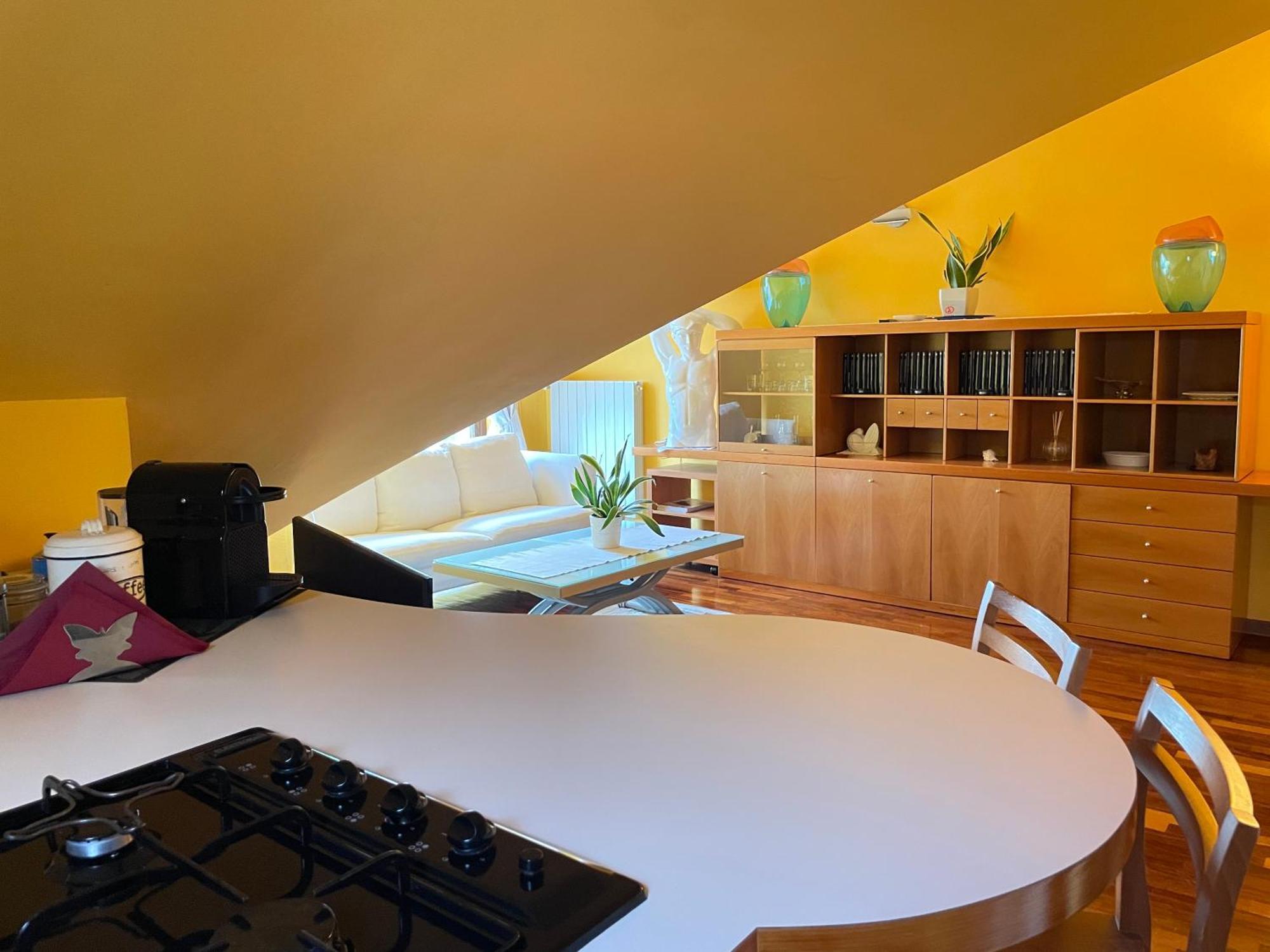 Top-Floor Malpensa Gallarate Mxp-Airport Apartment Ngoại thất bức ảnh