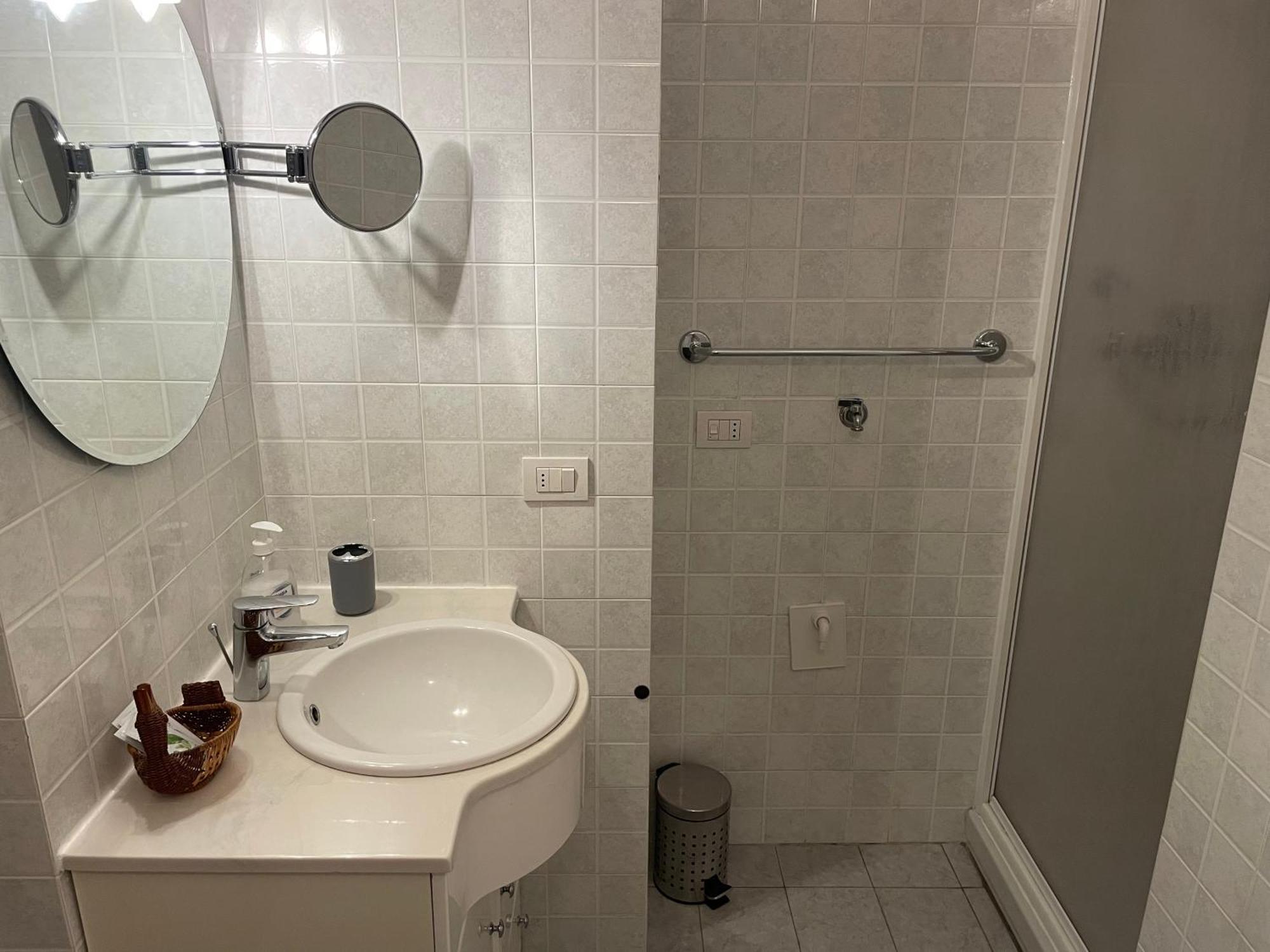 Top-Floor Malpensa Gallarate Mxp-Airport Apartment Ngoại thất bức ảnh